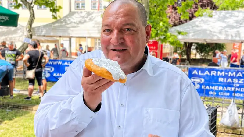 Megnősült Németh Szilárd, nem hiszed el ki az új felesége