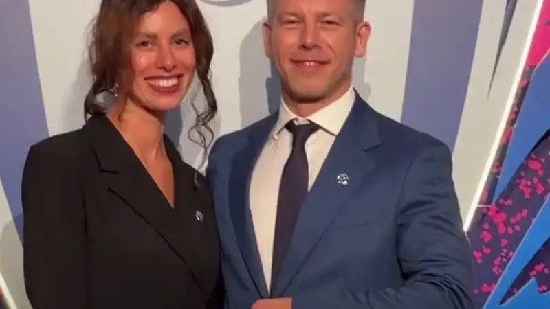 Magyar Péter és barátnője Ilona olyat tett amire nincsennek szavak