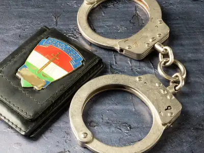 Három fideszes politikust is előállítottak az ügyészség nagyszabású akciójában