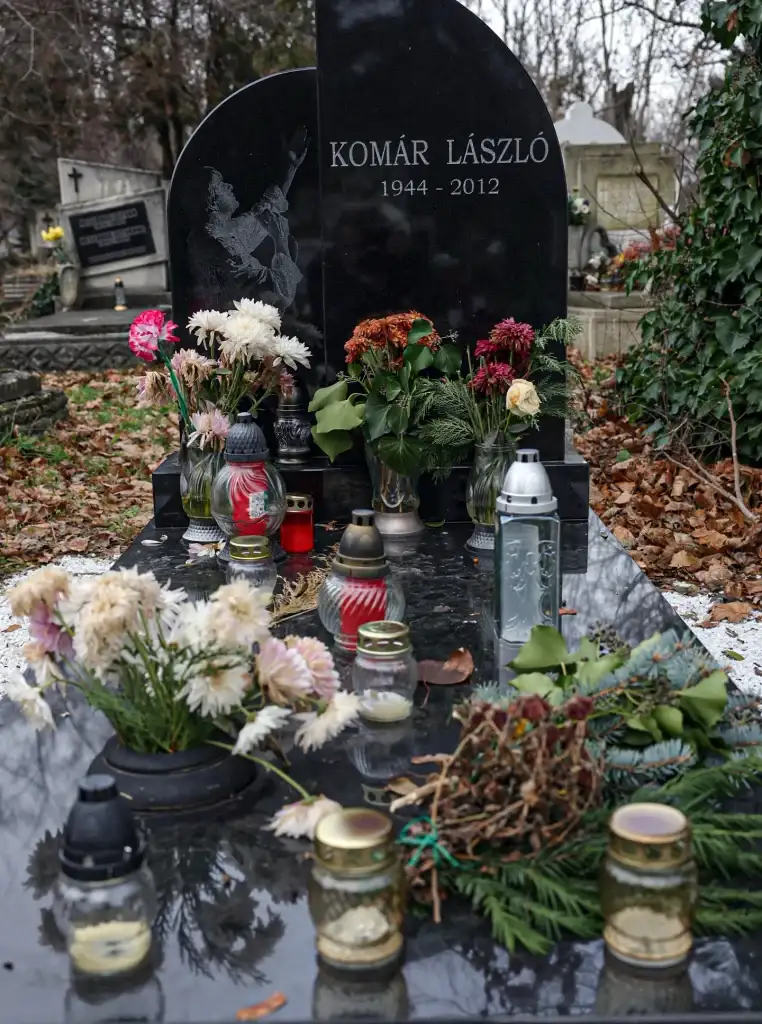 13 éve nincs köztünk, de a sírjánál járva ma is összeszorul az ember szíve