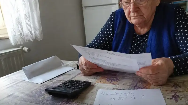 Fordulat a nyugdíjaknál: Jön a minimálnyugdíj és a sávos nyugdíjrendszer. Ezt jelenti számokban: