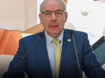 Sulyok Tamás szerint már csak ő védi az alkotmányosságot, de aztán durván kiosztották