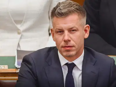 Lelepleződőtt egy 16 éves kormány hazugság