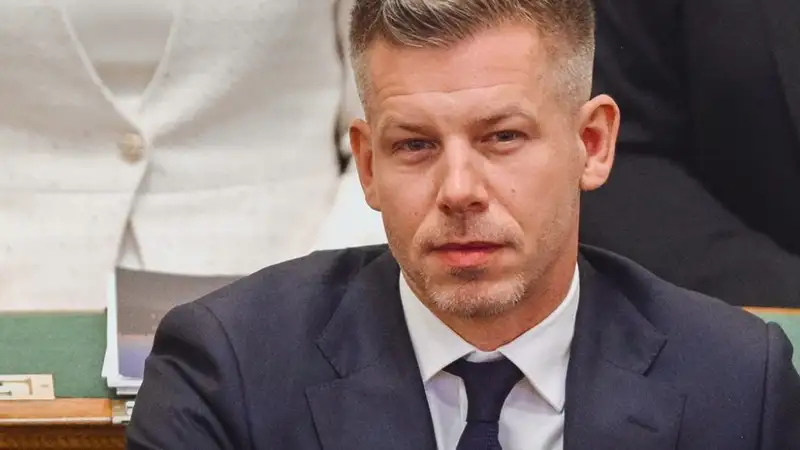 Lelepleződőtt egy 16 éves kormány hazugság