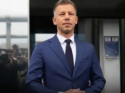 Az új kormány máris kihirdette az első két új törvényt