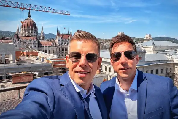 Hihetetlen dolog történik a magyar politikában, Európában egyedüllálló ami történik