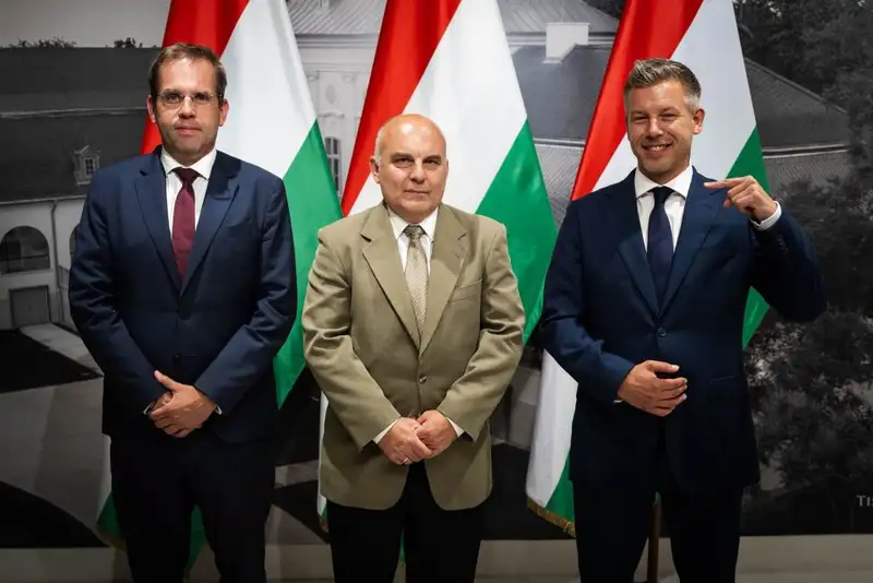 Itt a lista: Ők a három köztársasági elnök jelölt, kedden választhatják meg!