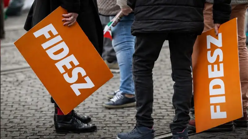 Most érkezett: Vádat emeltek a Fideszes politikus felesége ellen