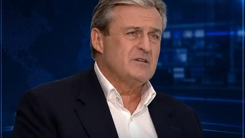 Kapitány István nem áll le, tovább hullanak a fejek! Magasrangú vezérigazgatókat rúgott ki.