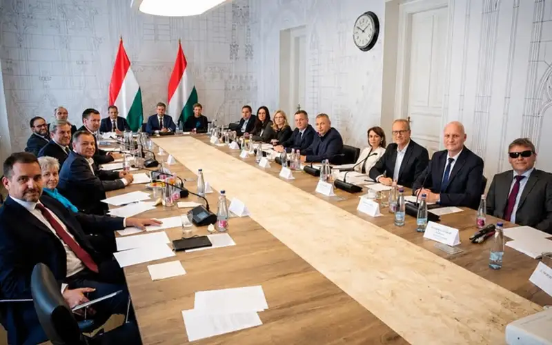 Magyar Péter hatalmas szigorítást jelentett be a kormányülés közben