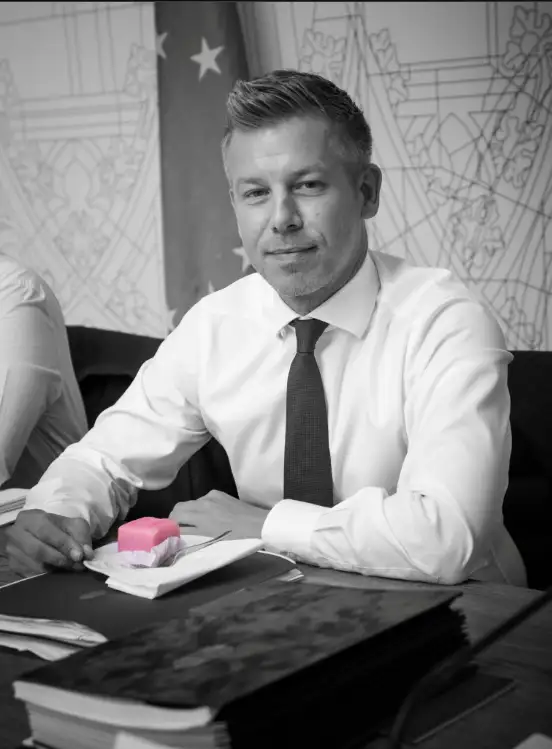Magyar Péter fekete-fehér képpel jelentkezett. Szívszorító, amit közölt
