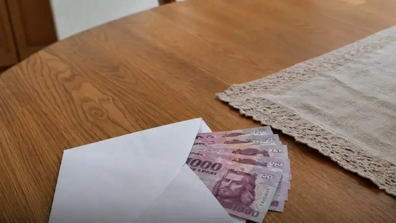 Több százezer magyar család megkaphatja: bejelentette a Tisza a 100 ezer forintos támogatást