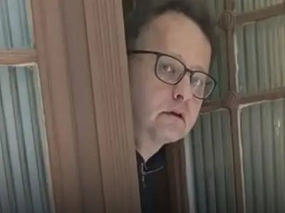 Egy Fidesz-munkatárs budai lakásában találták meg a körözött lengyel politikust