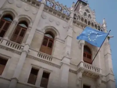 Forsthoffer Ágnes első döntése: Tizenkét év után visszakerült az EU-s zászló a Parlamentre