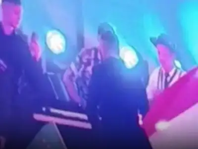 Eszméletlen videó terjed Magyar Péterről, olyat tett az este a miniszterelnök amire nincsennek szavak