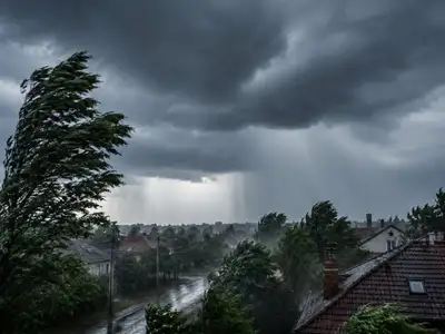 Már több térségben szakad az eső: brutális széllel vonul a zivatarzóna – itt jár most: