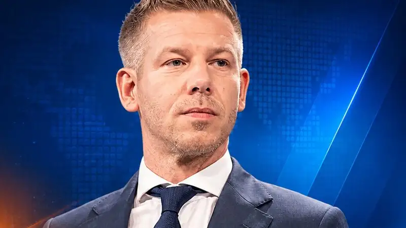 Az országban minden szem egy váratlanul feltűnt nőre szegeződik: Néhány nap alatt a parlamenti közvetítések egyik legfeltűnőbb szereplőjévé vált