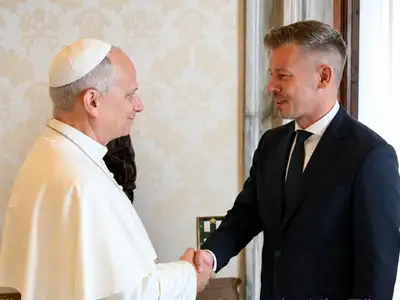 Hihetetlen mit írnak Magyar Péterről a nemzetközi sajtóban a Pápa-látogatás után