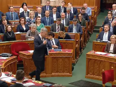 Ilyenre még nem volt példa: Magyar Péter olyat tett a parlamentben ami példa nélküli!
