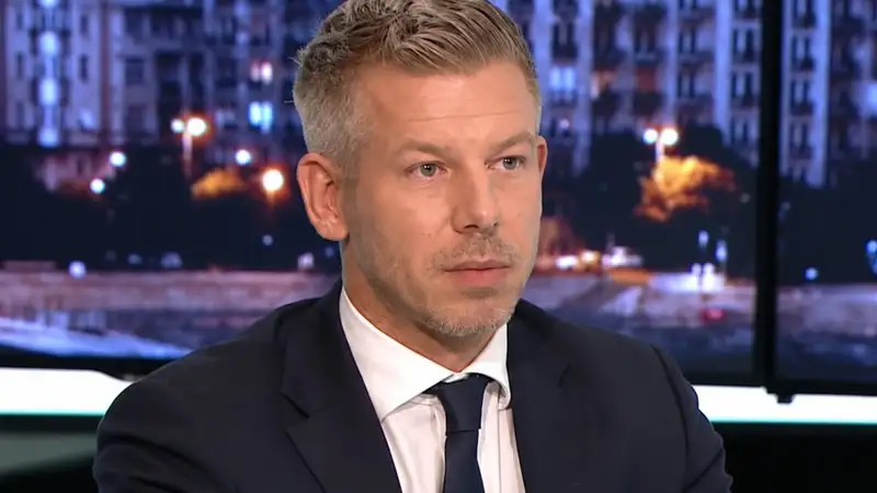 Magyar Pétert hazaküldték miután betegen adott interjút, letiltották a munkáról