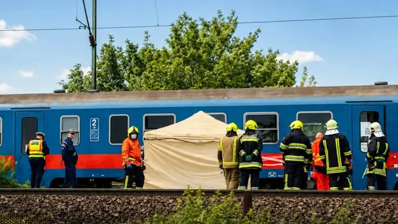 Mindenkit leszállítottak a MÁV vonatáról, súlyos baleset történt
