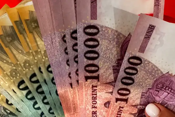Hivatalos! Óriási fordulat a nyugdíjaknál: Itt a hivatalos új táblázat!