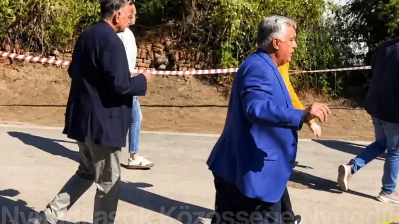 Orbán Viktort ellentüntetők fogadták: Úgy beszóltak neki, a reakcióját nézzétek!