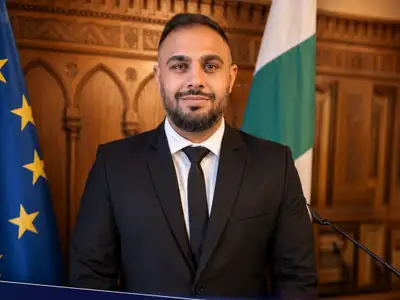 Megmutatta gyönyörű kedvesét az Országgyűlés roma alelnöke Kőszegi Krisztián