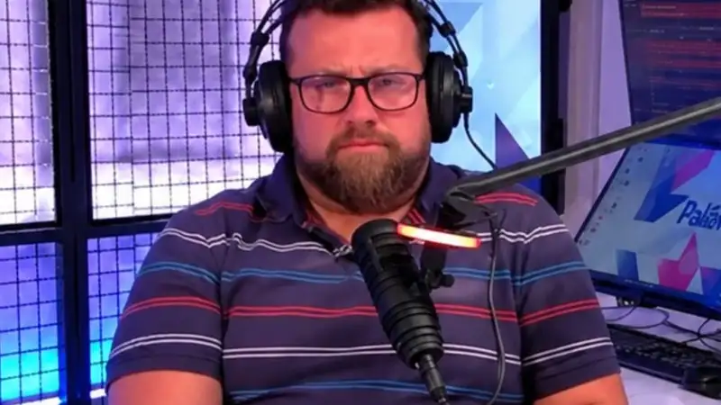 Ismét botrány a Hir Tv-ben egy betelefonáló olyan dolgot mondott ami kiverte a biztosítékot