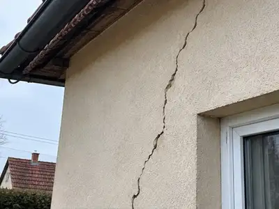 Földrengés volt Magyarországon, mozogtak az ágyak rezegtek az ablakok