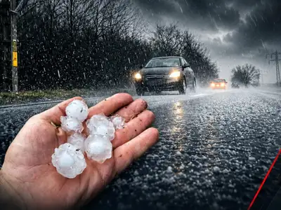 Brutális esőzuhatag és jégzivatar süvít hazánk felé, sürgős riasztást adtak ki
