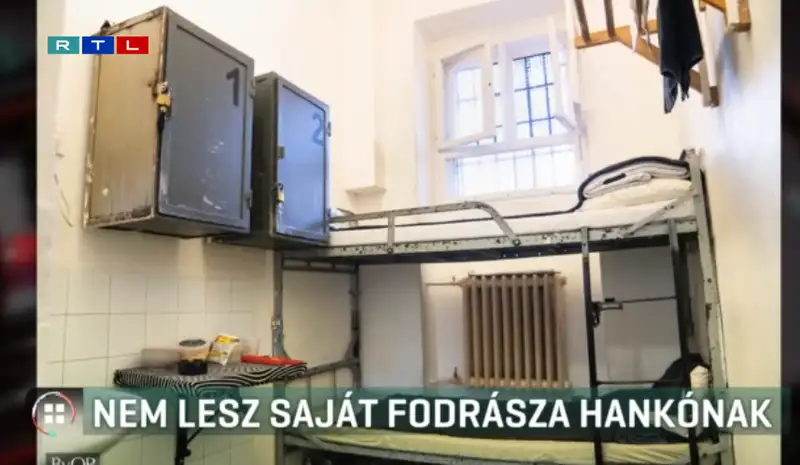 Kiderült: Ilyen cellában tartják fogva Hankó Balázst