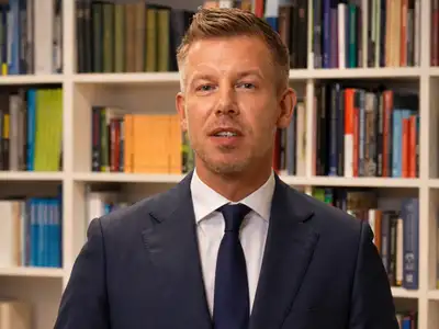 Magyar Péter bejelentette: Megvonják a milliós juttatásokat a Fidesz bábjaitól