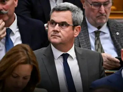 Takács Péter bekiabált, aztán a tiszás traumatológus főorvos úgy helyretette, hogy a fal adta a másikat
