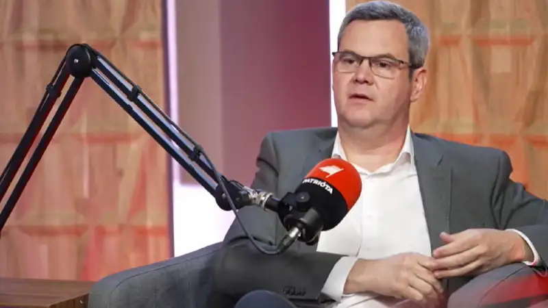 Takács Péter új szerepben: „Egy szexi ellenzéki politikus vagyok”