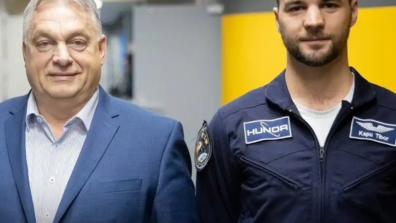 Kapu Tibort árulással vádolják a fideszesek – a második magyar űrhajós most „röppályát módosított”