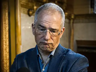 Kósa Lajos is célkeresztbe került, máris dőlnek a dominók