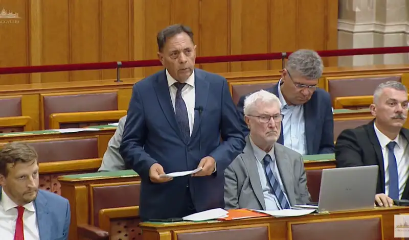 Botrány a Parlamentben, a váratlan jelenet miatt azonnal le kellett állítani a megaszólalást