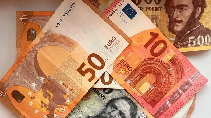 Bejelentette az MNB, mikor vezetik be az eurót Magyarországon