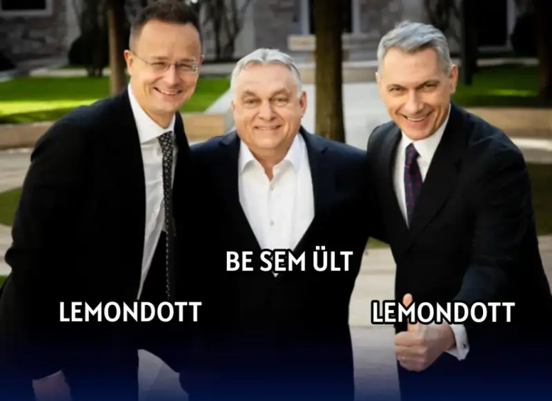 Orbánról került elő érdekes kép, két emberrel pózol, aztán mind a két férfi eltűnt a Parlamentből