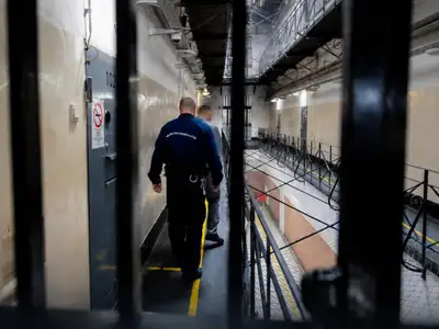 Börtönből jött a hír a lecsukott magyar politikusról, drámai dolog történt odabent