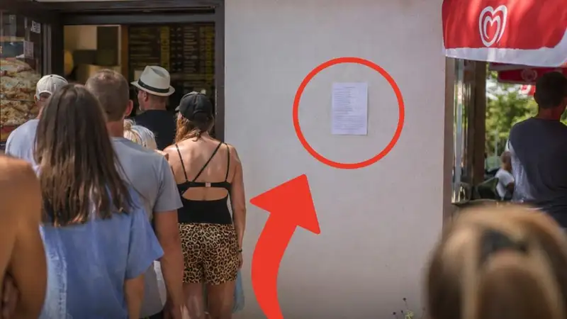 Balatoni lángososnál látták ezt a kiírást: a vendégek csak néztek, de nehéz vitatkozni vele