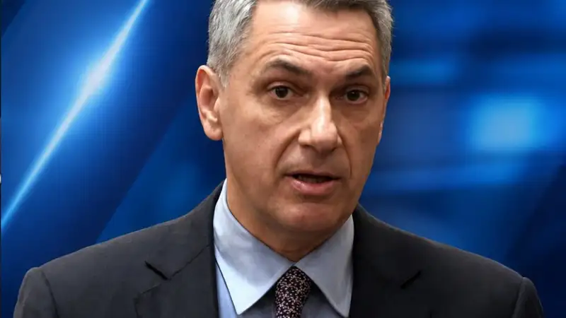 Bajban van Lázár János, olyan dolog indult el ami mindent maga alá temethet