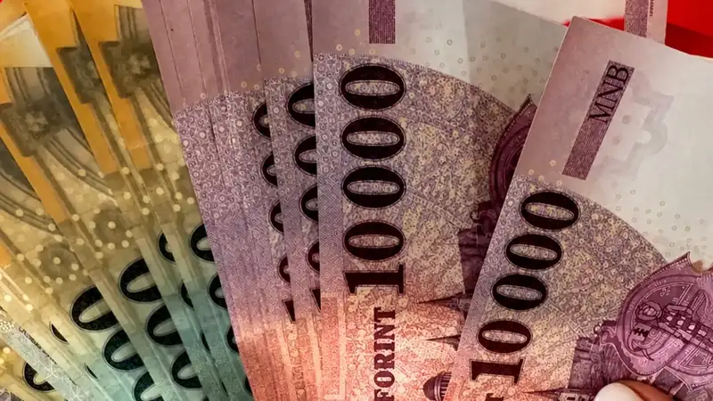 Hivatalos! Óriási fordulat a nyugdíjaknál: Itt a hivatalos új táblázat!