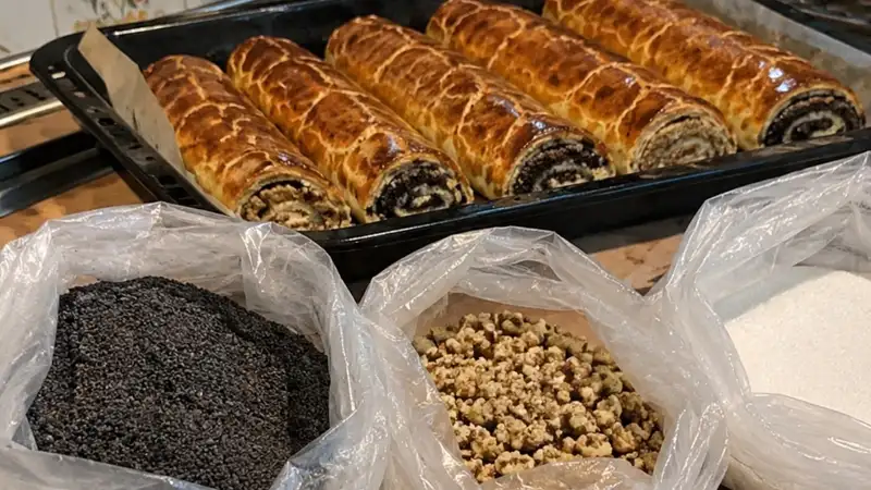 Kiderült mennyi lesz a dió, mák és a cukor ára az ünnepekre!