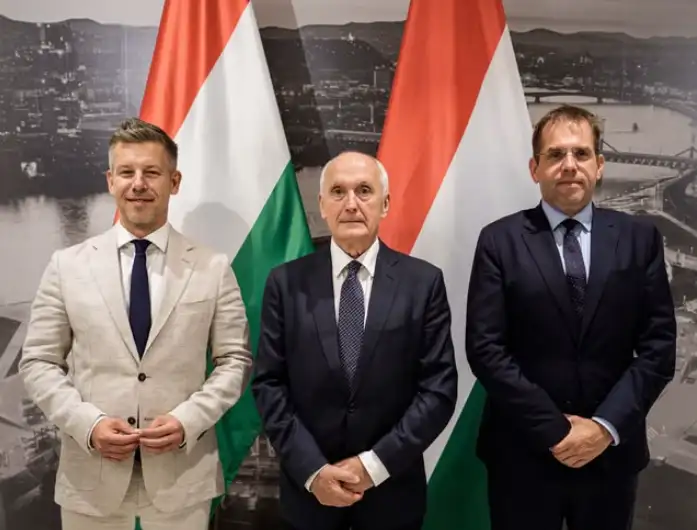 Itt a lista: Ők a három köztársasági elnök jelölt, kedden választhatják meg!